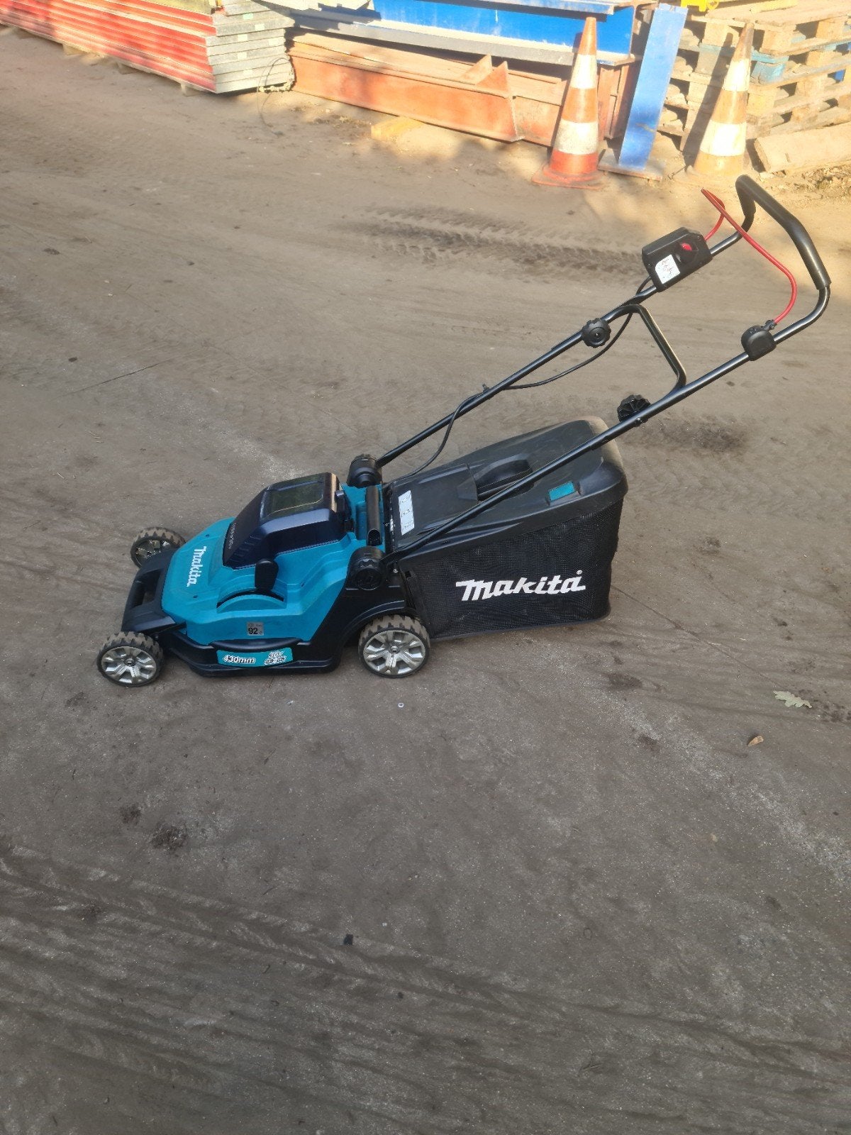 Tondeuse à gazon Makita 18+18v 430 mm, Enlèvement