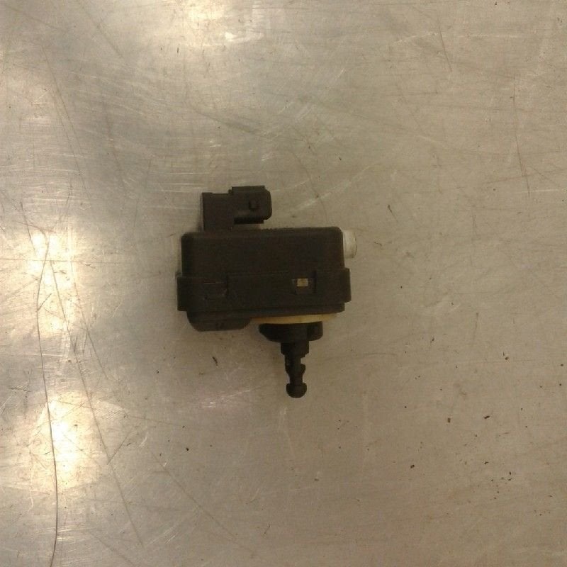 PHARE MOTEUR Toyota Yaris II (P9) (01-2005/12-2014), Utilisé, Toyota