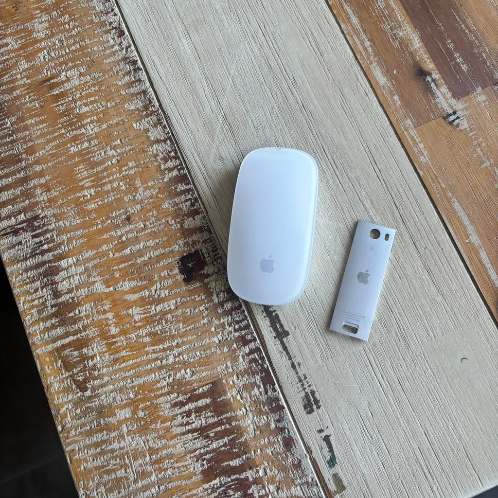 Apple muis met batterijen, Enlèvement, Comme neuf, Souris