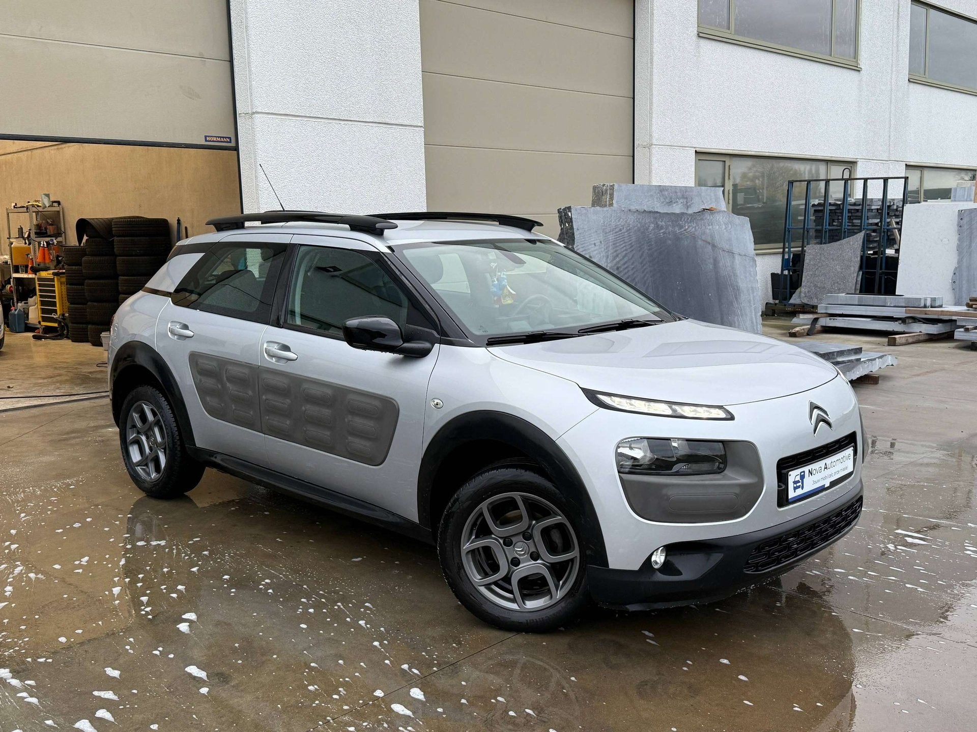 Citroen C4 Cactus C4 Cactus 1.2 PureTech Shine - Airco - Cru, Argent ou Gris, Euro 6, Entreprise, 82 ch