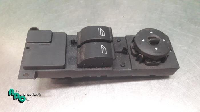 Commutateur vitre électrique d'un Ford Focus (Focus 04-), -, 3 mois de garantie, -, -