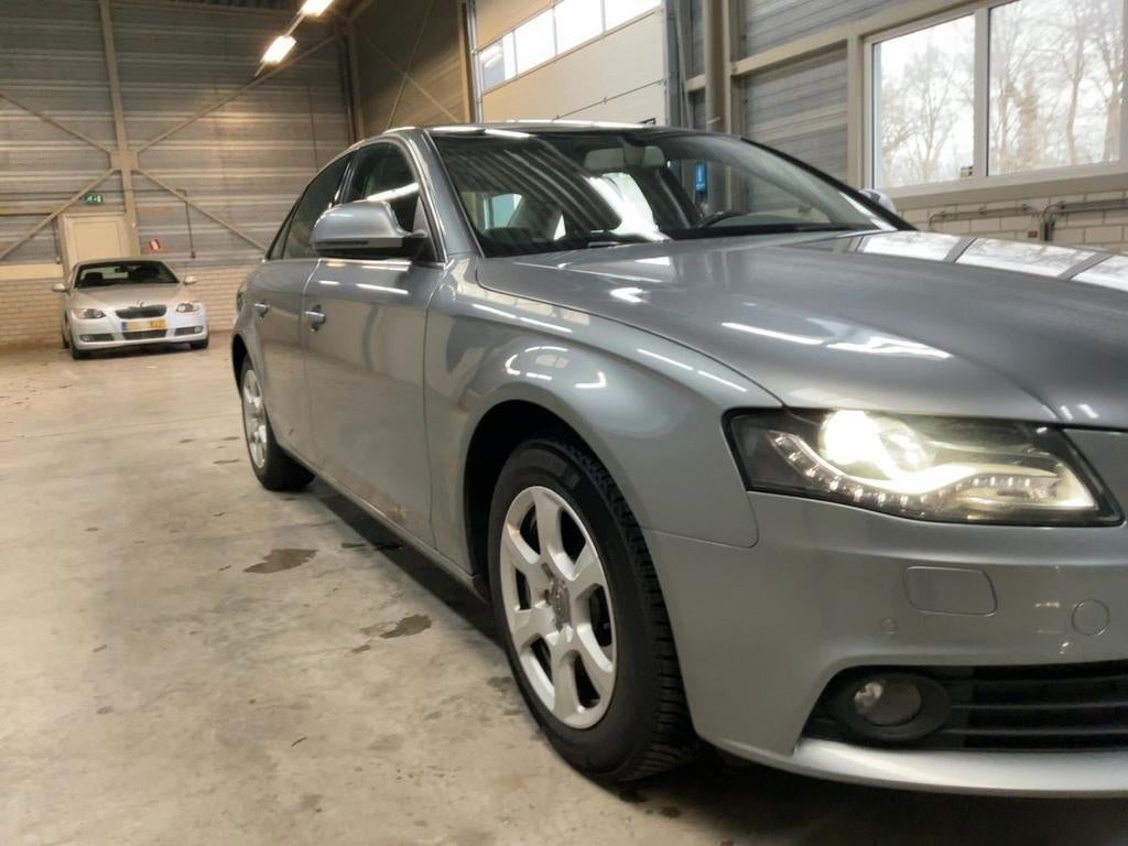 Audi A4 B8 1.8TFSi essence automatique xenon navi - EXPORT, Autos, 4 portes, Entreprise, Garantie prolongée, Capteur de stationnement