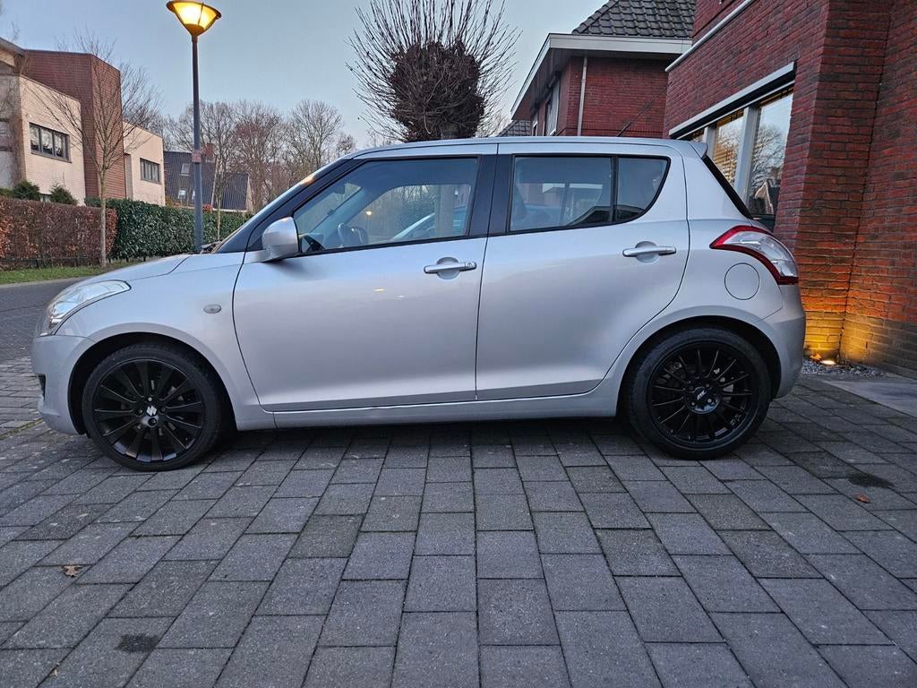 Suzuki Swift 2011 argent 169500km NL, Achat, Particulier, USB, Noir