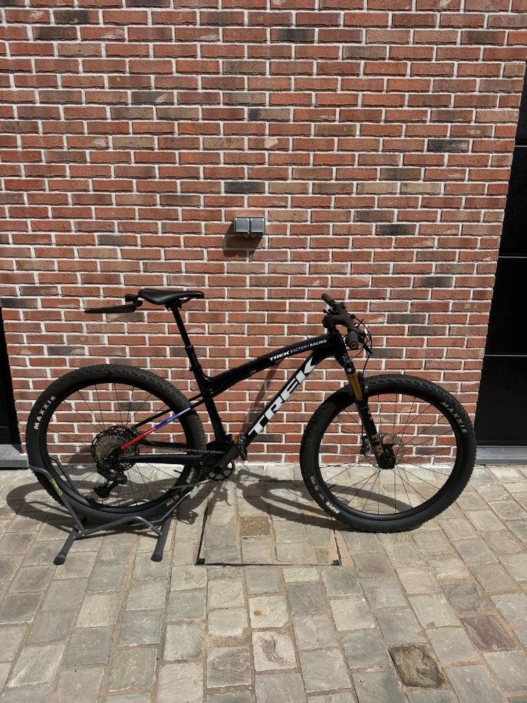 TREK Supercaliber SLR 9.8 XT Di2 Gen 2 Factory Racing, Fietsen en Brommers, Fietsen | Heren | Sportfietsen en Toerfietsen, Zo goed als nieuw