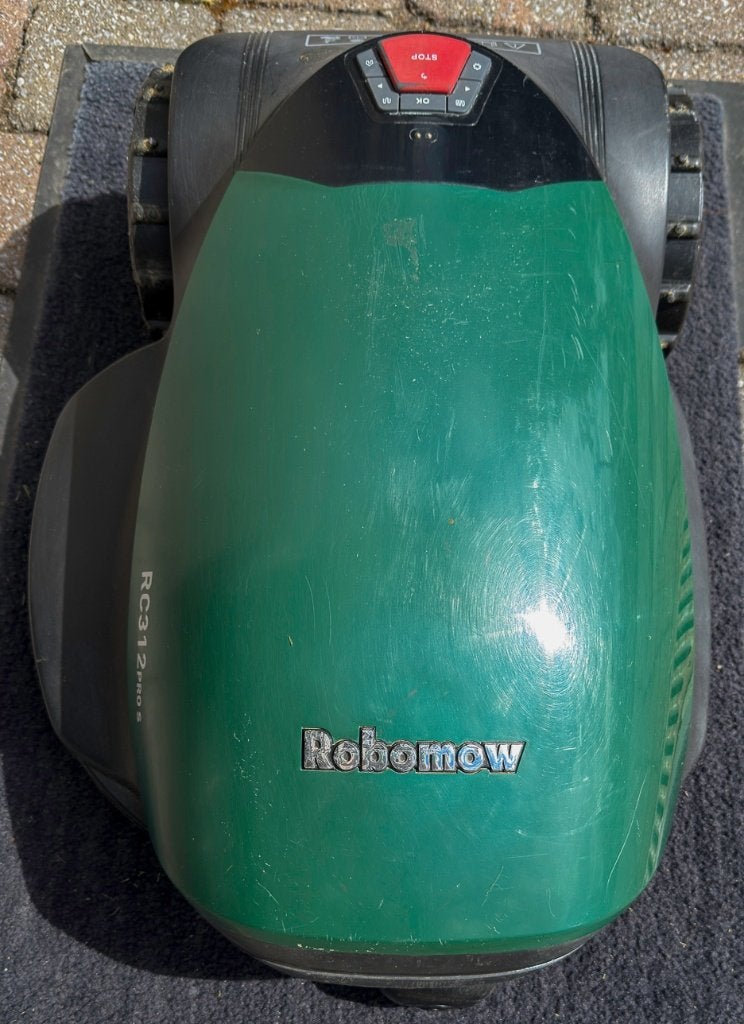 Tondeuse robot Robomow, Jardin & Terrasse, Enlèvement, Utilisé, 20 à 25 cm, Contrôlable via l'application