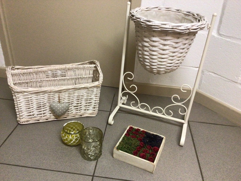 Cache pot + porte revues etc, Enlèvement