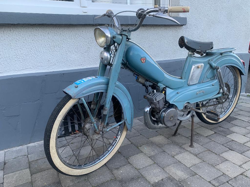 Mobylette van, Ophalen
