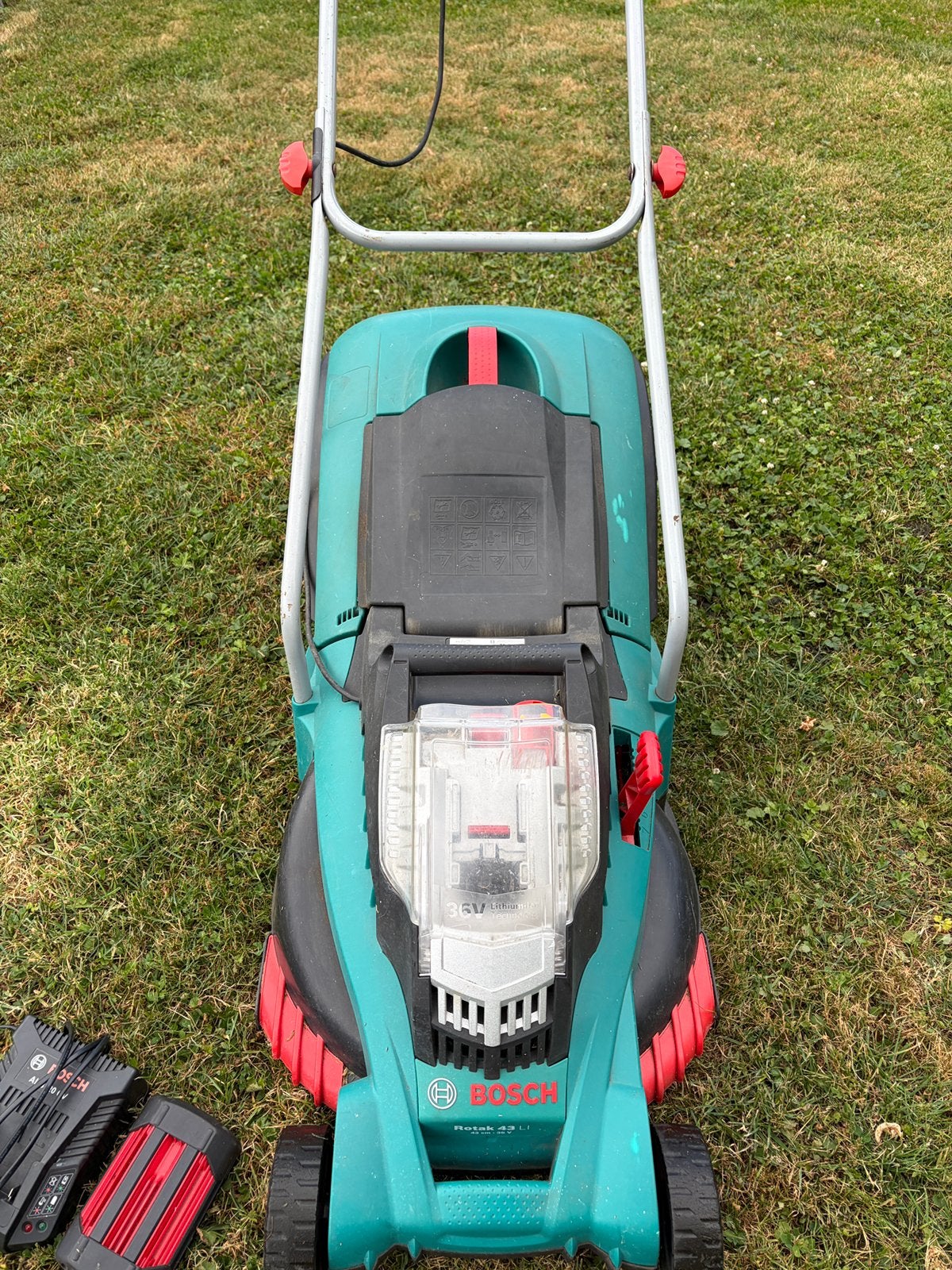 Elektrische grasmaaier Bosch rotak 43li,  batterij en lader., Jardin & Terrasse, Tondeuses à gazon, 40 à 49 cm, Enlèvement, Utilisé