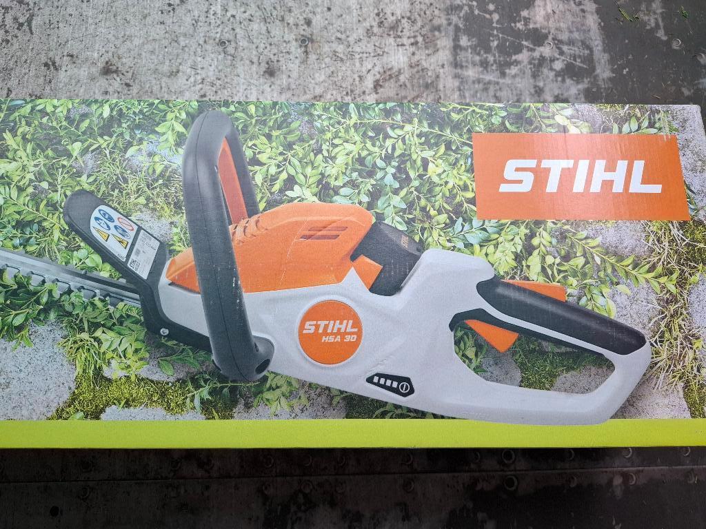 Stihl HSA 30 heggenschaar + accu + oplader, Ophalen, Nieuw, Accu, Stihl