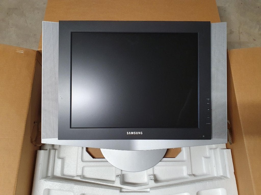TV + Moniteur LCD Samsung 20 pouces à donner, TV, Hi-fi & Vidéo, Enlèvement, Utilisé, Samsung, 40 à 60 cm