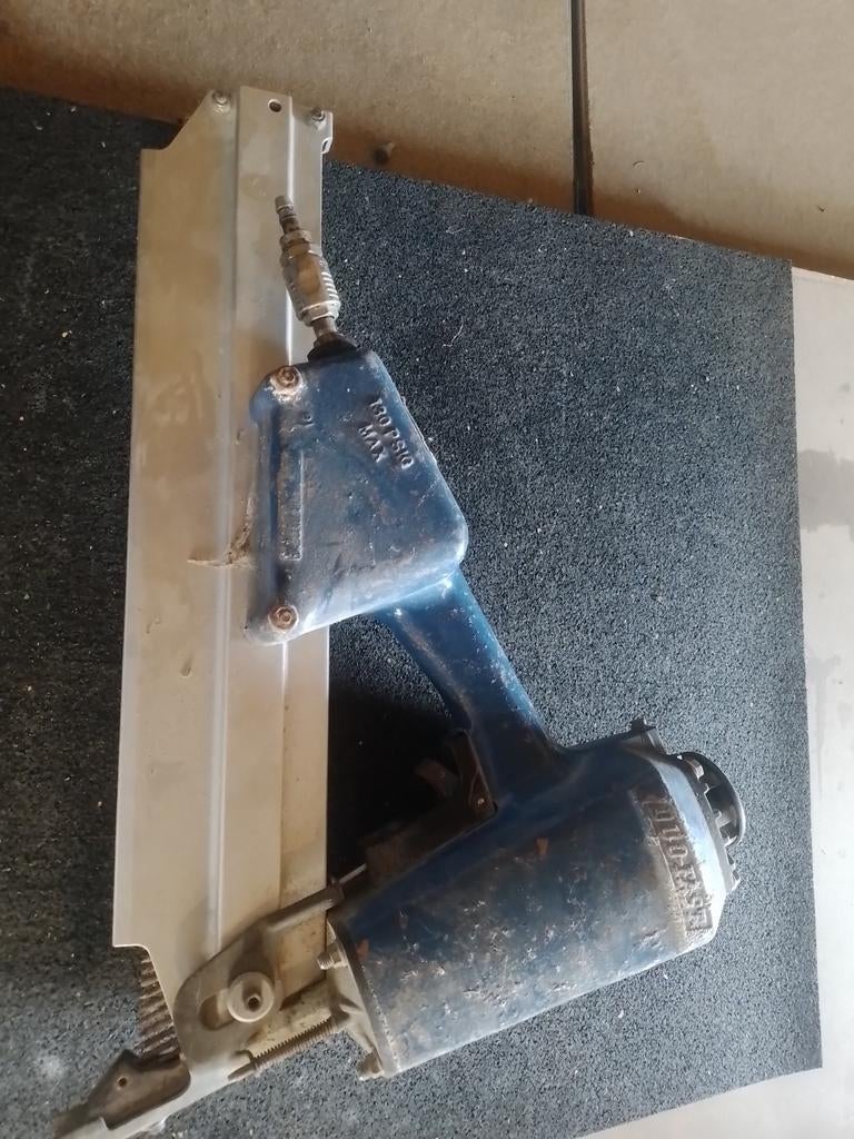 Grote kappeschieter Duofast, Ophalen