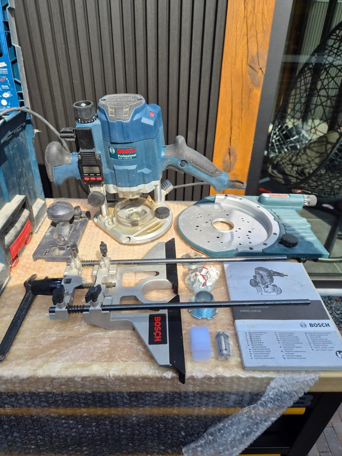 Bovenfrees frees freesmachine Bosch professional GOF1250LCE, Ophalen, Zo goed als nieuw