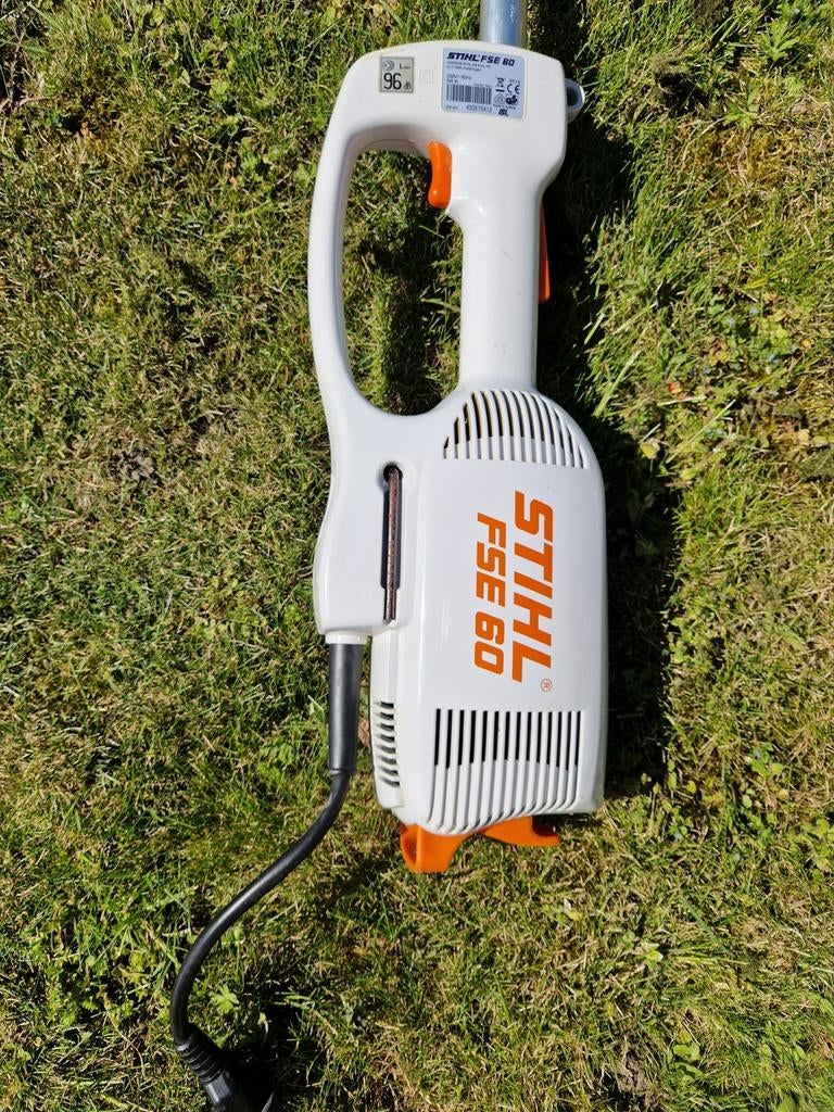 STIHL FSE 60 - coupe-herbe électrique, Jardin & Terrasse, Coupe-bordures, Stihl, Électrique, 30 à 50 cm, Enlèvement