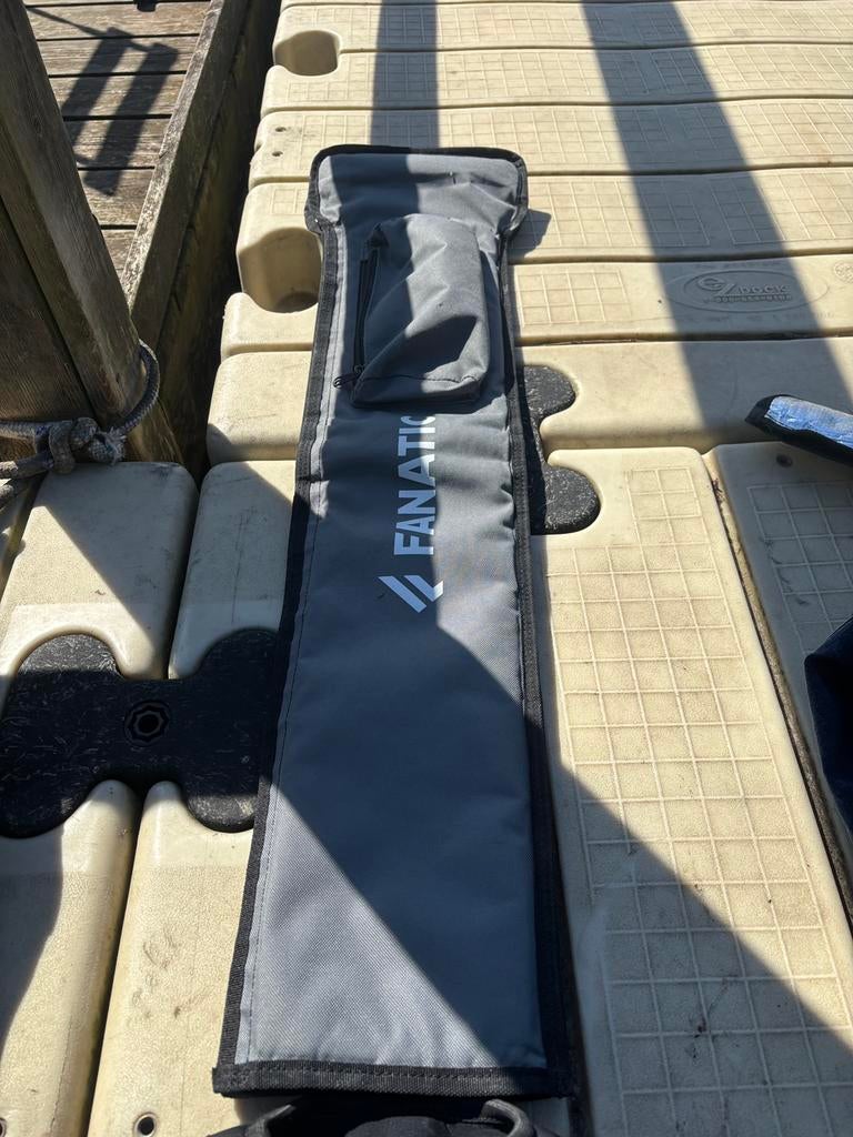 Mat carnon duotone fanatic 82, Sports nautiques & Bateaux, Kitesurf, Enlèvement ou Envoi, Comme neuf, Kite