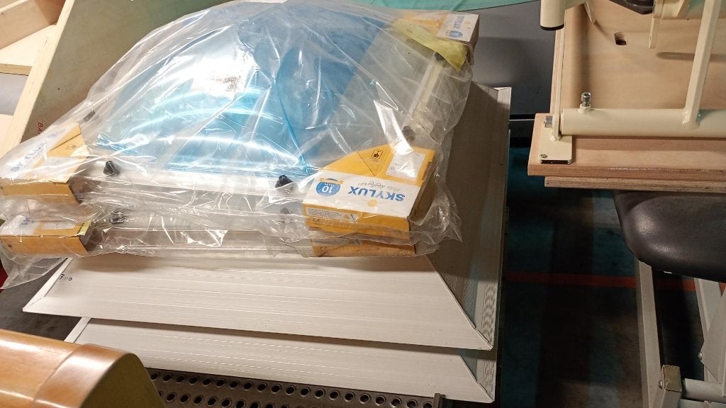 2 Skylux bolvormige acrylaat dakkoepels met opstand, Ophalen, Minder dan 80 cm, Minder dan 80 cm, Nieuw