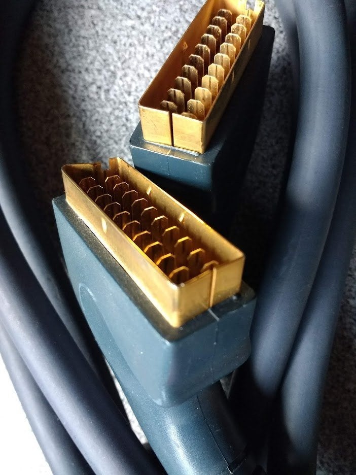Câble Scart Euroconnector GOLD PRO, TV, Hi-fi & Vidéo, Câbles audio & Câbles de télévision, Comme neuf, Câble péritel, 2 à 5 mètres