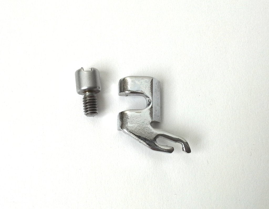 Support de pied presseur + vis pour machine à coudre Singer, Enlèvement, Utilisé, Accessoires, Singer