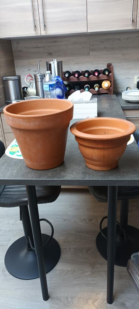 Deux pots terre cuite, Enlèvement
