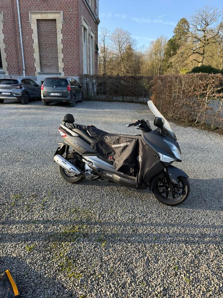 Sym gts 125cc 2015 +tucuano, Fietsen en Brommers, Scooters | SYM, Ophalen of Verzenden, Zo goed als nieuw