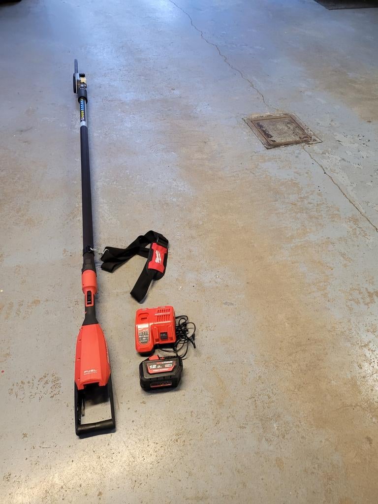 Perche élagage télescopique M18 FTPS30-121 Milwaukee, Enlèvement, Comme neuf, Batterie, Milwaukee