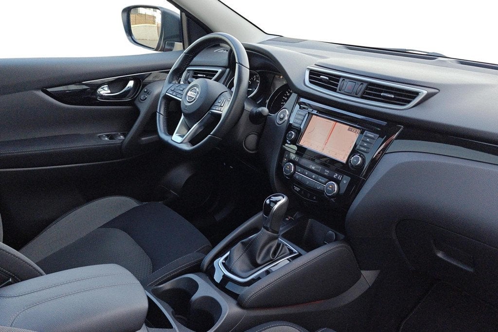 Nissan Qashqai N-Connecta Automaat + Pano dak, Auto's, Nissan, Stof, Gebruikt, Zwart, 4 cilinders