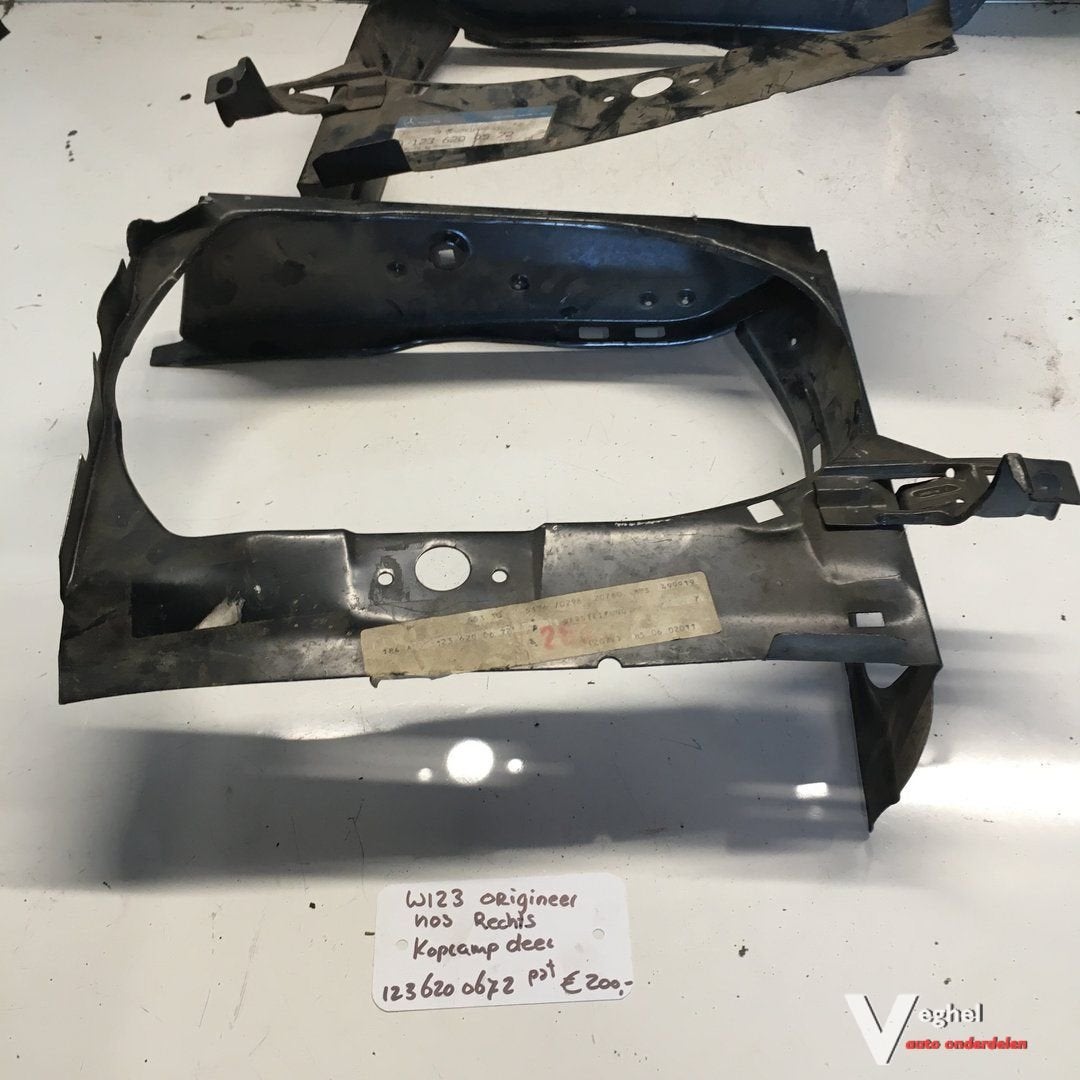 Mercedes W123 Nos Koplamp rand Rechts  123 620 0672, -, Utilisé, -, -