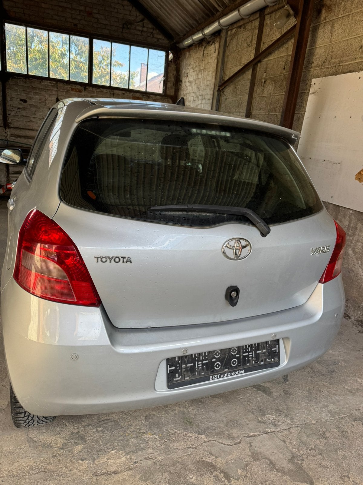 Toyota Yaris 1.0 Essence Accidentée – Pour pièces, Ophalen, Toyota