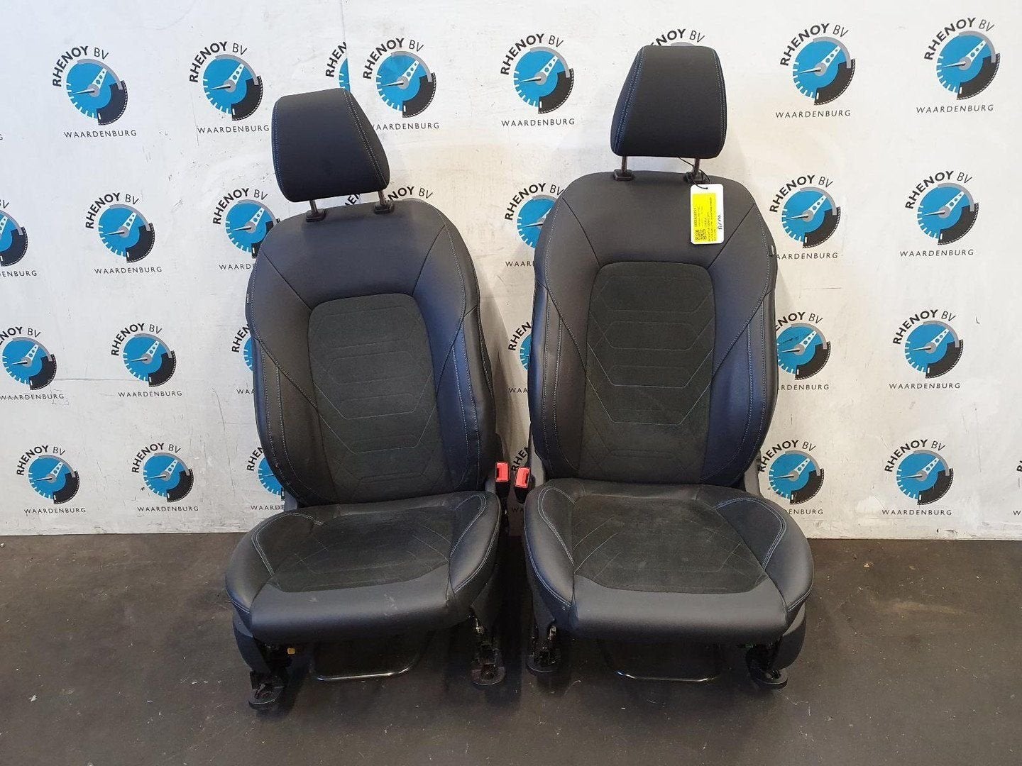 FORD FIESTA ACTIVE 1.0L 12V Euro 6.2-emissienorm INTERIEUR C, Enlèvement ou Envoi, Utilisé, ARN reconnu