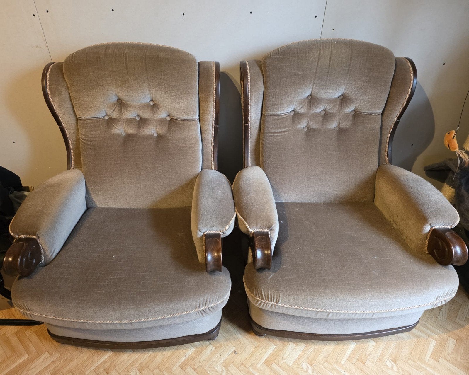 canapé vintage en velours et bois, Maison & Meubles, 75 à 100 cm, Ancien/vintage, Enlèvement, Utilisé