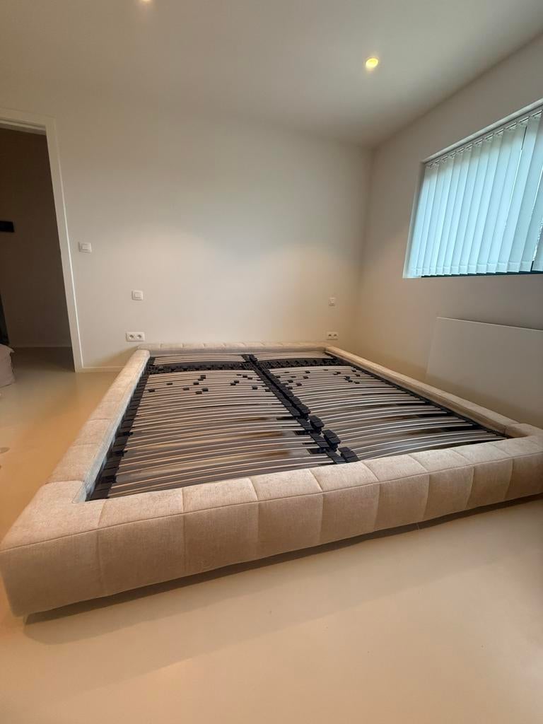 Luxe bed frame + latte bodem van Beets Patteet, Comme neuf, Enlèvement, Sommier, 180 cm