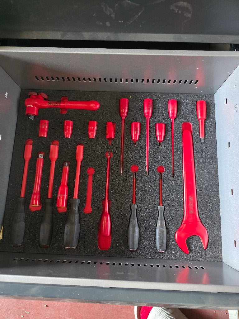 outils pour électriciens, Bricolage & Construction, Enlèvement, Comme neuf