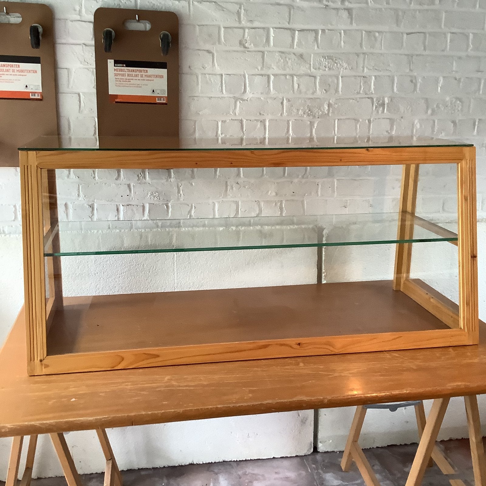 Vitrine/Étagère, Enlèvement