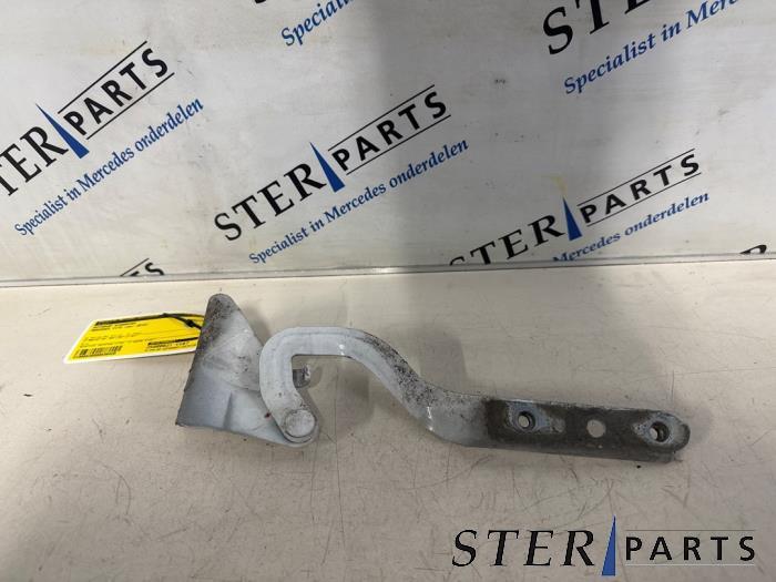 Charnière capot d'un Mercedes Vito, Autos : Pièces & Accessoires, Autres pièces automobiles, Mercedes-Benz, Utilisé, 3 mois de garantie