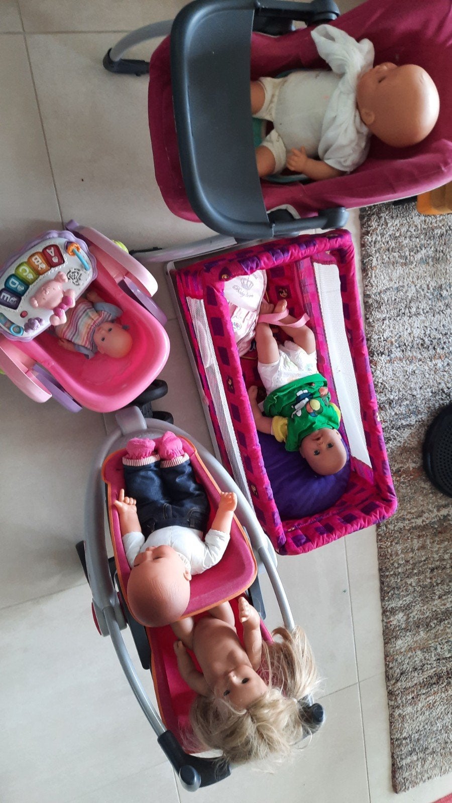 Divers accessoires bébé avec sons et musiques, Enfants & Bébés, Enlèvement
