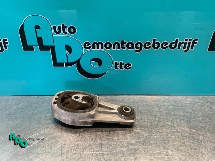 Motorsteun van een Peugeot 207 (207 06-), Gebruikt, -, -, Ophalen of Verzenden