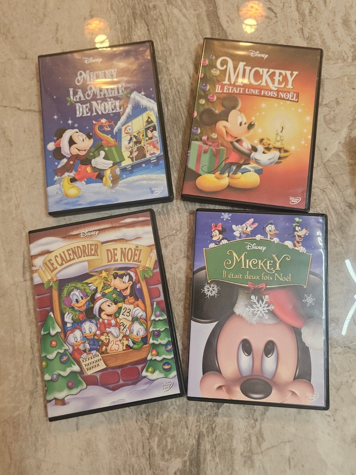 4 DVDs Coffret "MICKEY La magie de Noël ", CD & DVD, Noël, Tous les âges, Comme neuf, Enlèvement