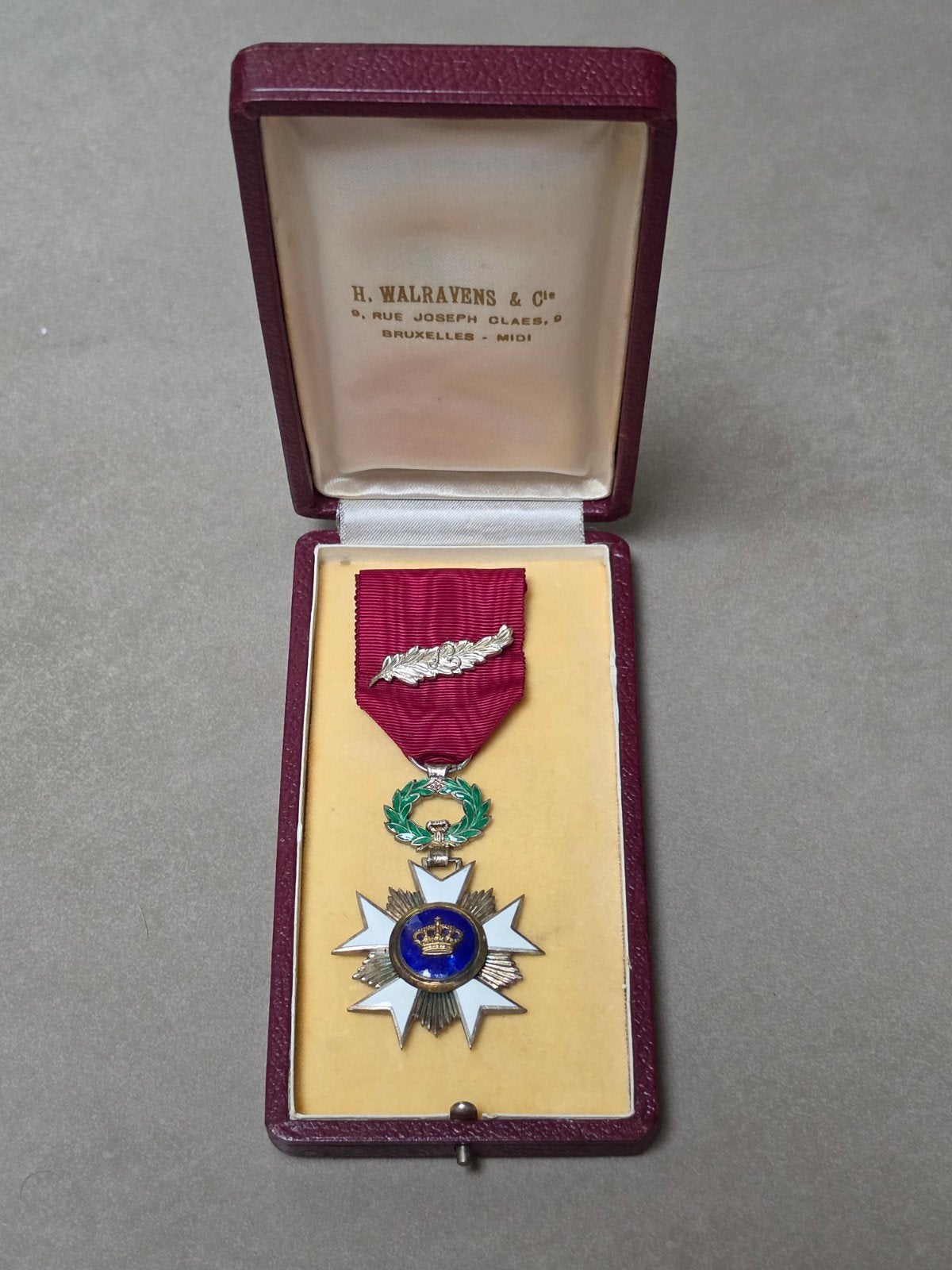 Médaille d'argent de Chevalier de l'Ordre de la Couronne par, Enlèvement ou Envoi, Argent