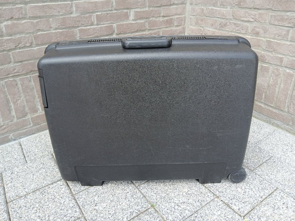 Étui en plastique rigide Delsey avec serrure, poignée pliabl, Enlèvement, Comme neuf, Plastique dur, Clé