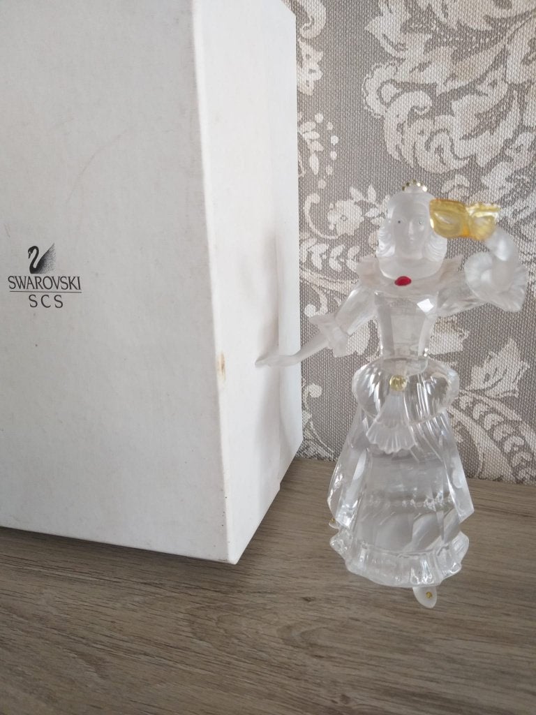 Swarovski, dame met masker, Verzamelen, Swarovski, Ophalen of Verzenden, Zo goed als nieuw, Figuurtje