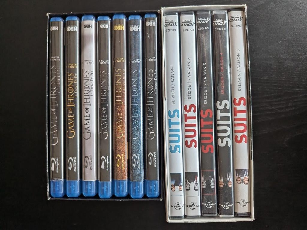 Collection de films : Blu-ray GoT, Suits + 95 DVD 0,42€pp., CD & DVD, Blu-ray, Comme neuf, Drame, Coffret, Enlèvement