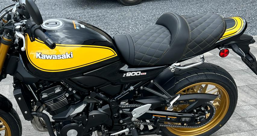 Kawasaki comfortzadel Z900RS SE, Motoren, Ophalen, Nieuw
