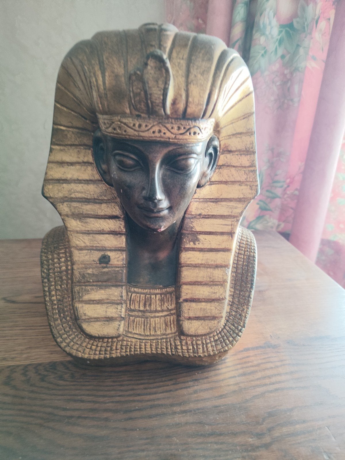 Egyptisch faraobeeld, Ophalen