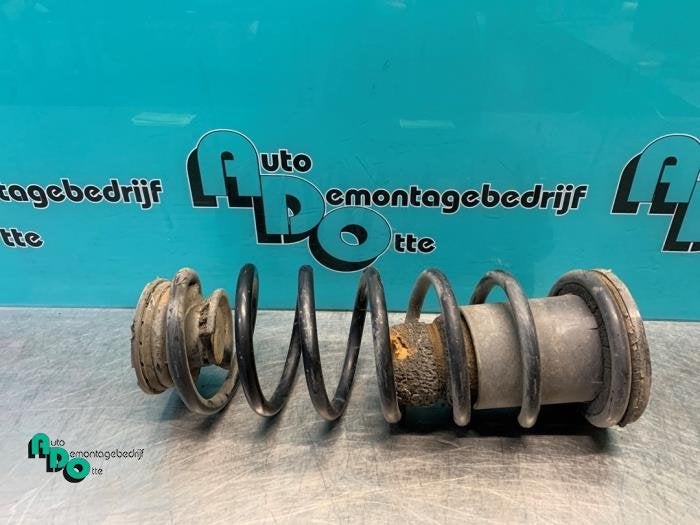 Schroefveer achter van een Peugeot Bipper (Bipper 08-), Gebruikt, -, -, Ophalen of Verzenden