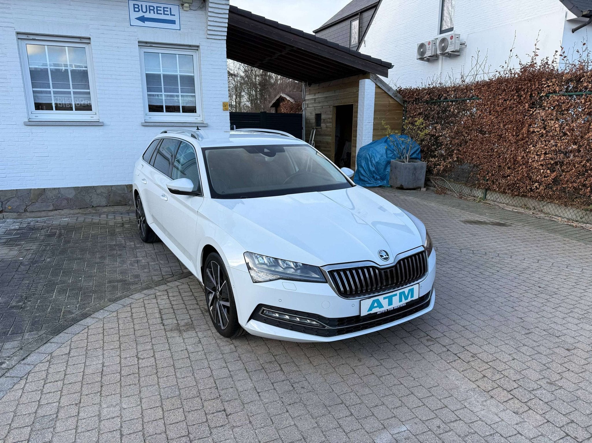Skoda Superb Superb Combi 2.0 CR TDi Style DSG/Leder/Navi/PD, Auto's, 4 cilinders, Wit, Leder, Bedrijf