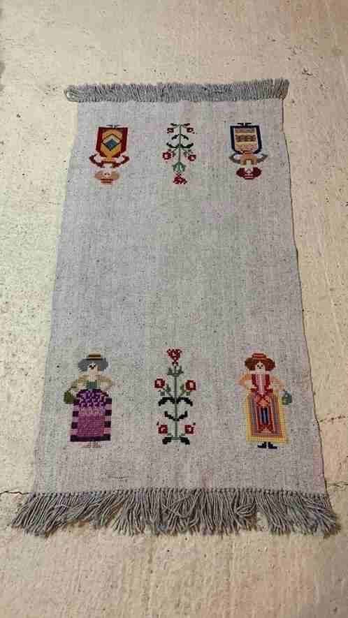 Tapis en laine fait main 129/71 cm, Envoi, Utilisé, Autres matériaux, Autres styles