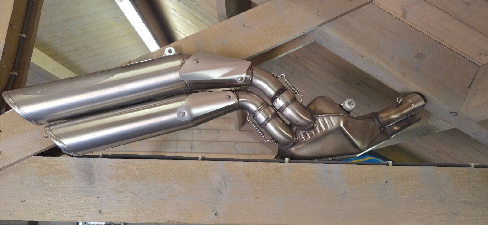 uitlaat  voor augusta brutale 910, Motoren, Particulier, Nieuw