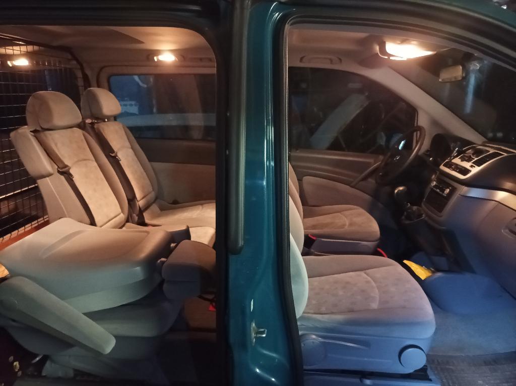 Mercedes Viano Vito 5 zitplaatsen, Auto's, 4 deurs, 4 cilinders, Grijs, Overige carrosserie