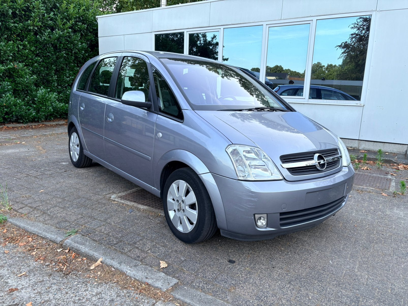 OPEL MERIVA 1.6i AUTOMATIQUE FULL OPTION, Autos, Opel, Cuir, Argent ou Gris, Entretenue par le concessionnaire, Noir