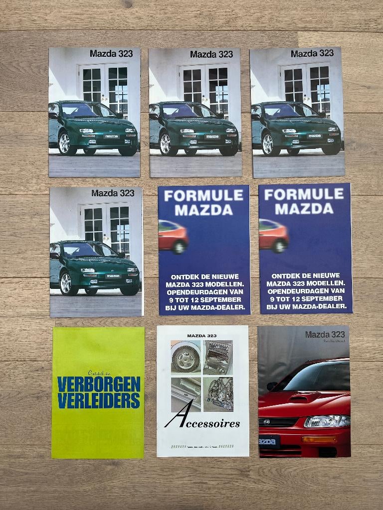 BROCHURES MAZDA 323, Livres, Autos | Brochures & Magazines, Enlèvement ou Envoi, Utilisé, Mazda