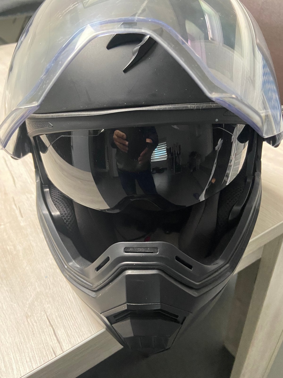 Motorhelm, Motoren, Ophalen